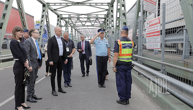 A magyar–ukrán határszakaszhoz látogatott dr. Kozma Ákos kíséretében a Nemzetközi Ombudsmani Intézet elnöke